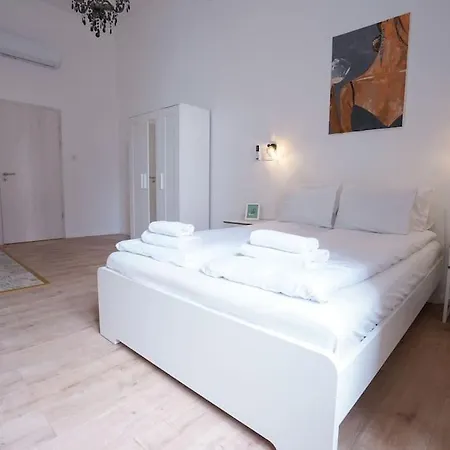 Venus - Klauzal Ter I Apartment Budapest