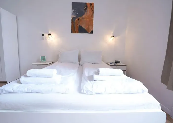 Venus - Klauzal Ter I