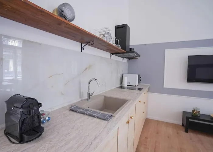 Venus - Klauzal Ter I * Budapesta